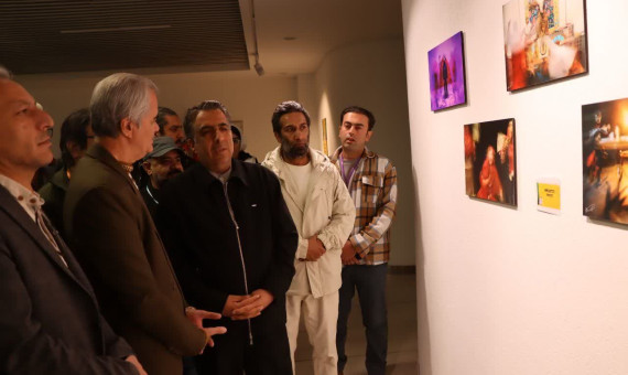 نمایشگاه عکس تئاتر در کرمان افتتاح شد