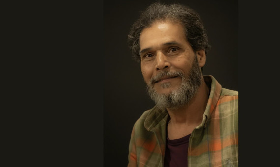 در زندگی‌ام از انتخاب تئاتر ناراضی نیستم