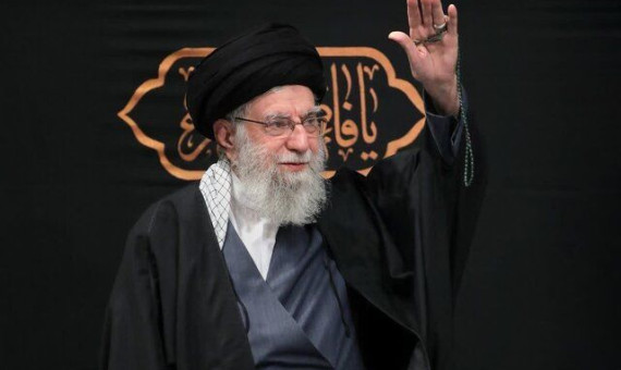 در سوگ رهبر عظیم‌‍‌الشانی نشسته‌ایم که صدایش منادی حق‌خواهی مستضعفین و خوفِ مستکبرین بود