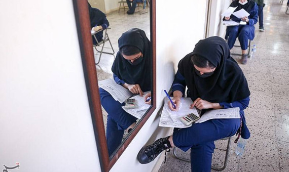 احتمال تعویق امتحانات نهایی به دلیل تداخل با مراسم تشییع رهبر شهید