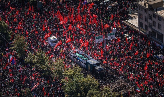 خدمات اسکان و حمل‌ونقل زائران کرمانی در مشهد فعال شد