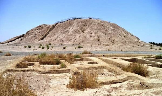 حفاران غیرمجاز در محوطه‌های تاریخی جیرفت دستگیر شدند