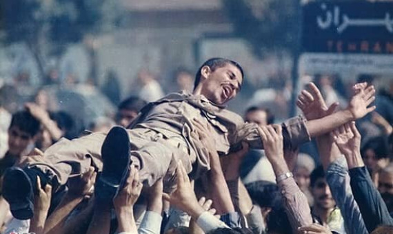 نوجوان بودیم که آن اتفاق عجیب افتاد!