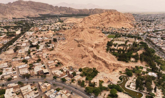 قلعه دختر، قلعه باکره کرمان