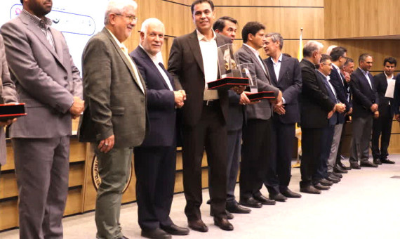 « راه‌باند کویر کرمان » به عنوان منتخب صنایع معدنی تجلیل شد