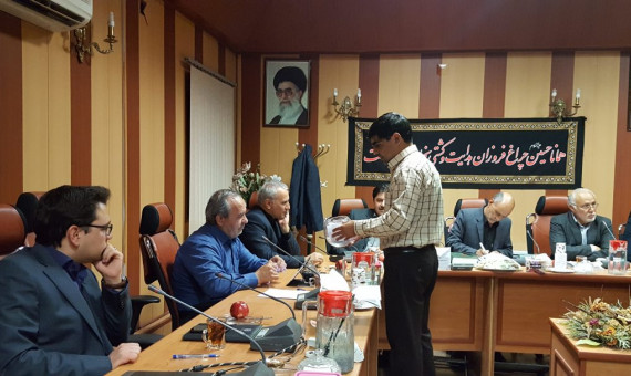 رقابت بی‌سرانجام «ارجمند» و «چناریان» برای سخنگویی شورا
