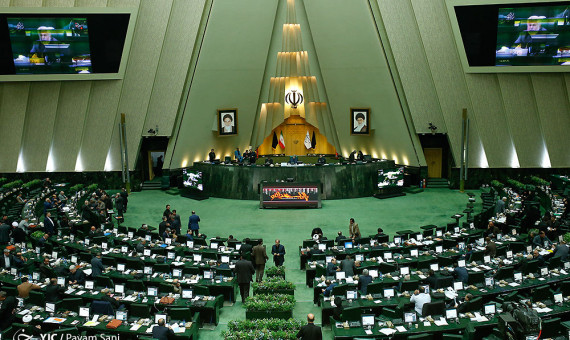ممنوعیت کاندیداتوری نمایندگان برای چهارمین دورۀ متوالی