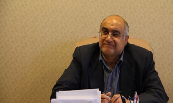 از برگزاری جایزۀ مرادیکرمانی حمایت میکنم