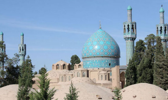 کاشی‌کاری گنبد آرامگاه شاه نعمت‌الله ماهان مرمت می‌شود