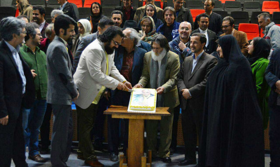 درهای خانه‌هنر کرمان به روی همگان باز است