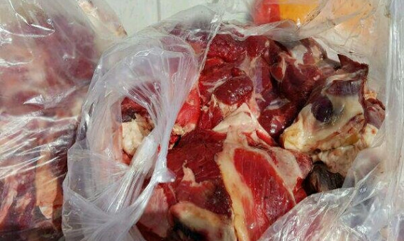 300 کیلوگرم گوشت تاریخ مصرف گذشته در راور معدوم شد