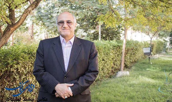 به زندگی‌نامه خوانی علاقه دارم