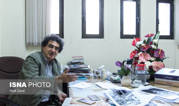 مرجعیت را به رسانههای رسمی برگردانید!