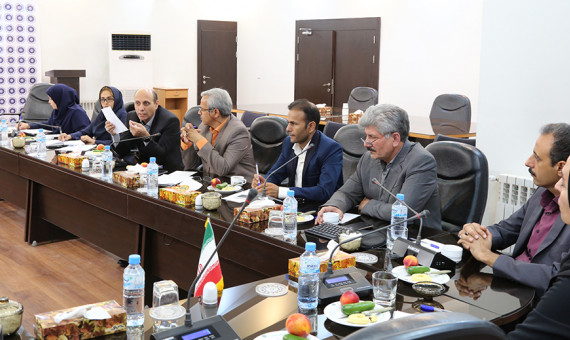 بررسی مشکلات بیمهای کارفرمایان در اتاق کرمان