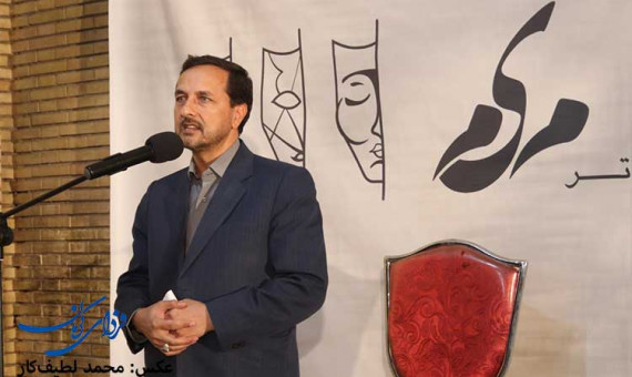 آموزش هنر بر دوش هنرمندان و آموزشگاه‌ها است