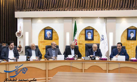 برای بزرگداشت مفاخر کرمان برنامه‌های متعددی داریم