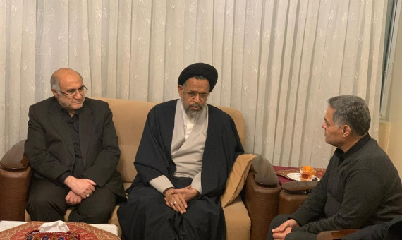 پیگیری قرارگرفتن جانباختگان کرمان در زمرۀ شهدا از طریق رهبری