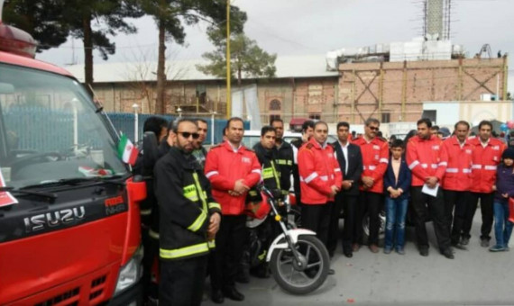 استقرار 8 اکیپ آتش‌نشانی کرمان در  مسیر راه‌پیمایی 22 بهمن