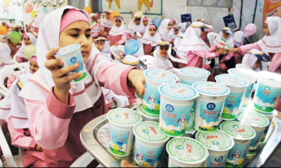 توزیع ماهانه ۸۶۰ هزار پاکت شیر در مدارس ابتدایی کرمان