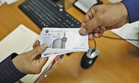 متقاضیان کد ملی سرپرست خانوار را به ۶۳۶۹ ارسال کنند