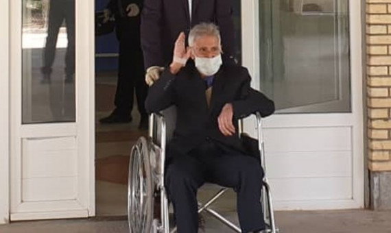 پیرمرد ۸۵ سالۀ زرندی کرونا را شکست داد