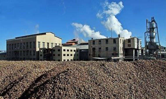 مطالبات ۳۵۰ کارگر کارخانه قند بردسیر پرداخت شد